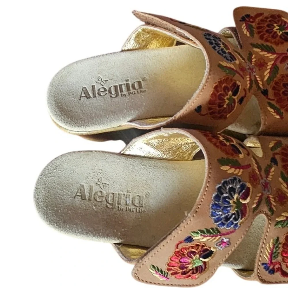 Allegra Linn Floral Embroidered Slide Wedge Sandals Sz 38 Boho Colorful Comfort